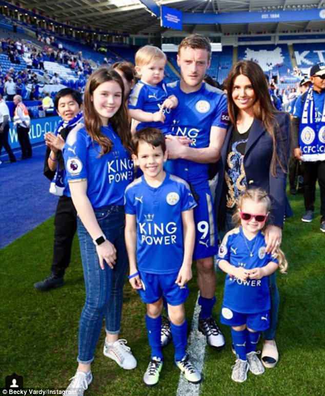 
Gia đình hạnh phúc của tiền đạo đội tuyển Anh Jame Vardy.
