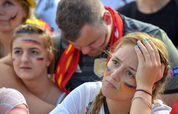 
Người hâm mộ Đức vẫn không hiểu chuyện gì đang xảy ra với đội nhà.
