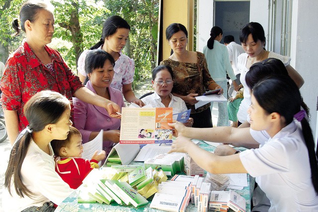 
Nhà nước ưu tiên bố trí ngân sách, đồng thời đẩy mạnh xã hội hóa; tranh thủ sự hỗ trợ của quốc tế bảo đảm nguồn lực cho công tác dân số. Ảnh: D.N
