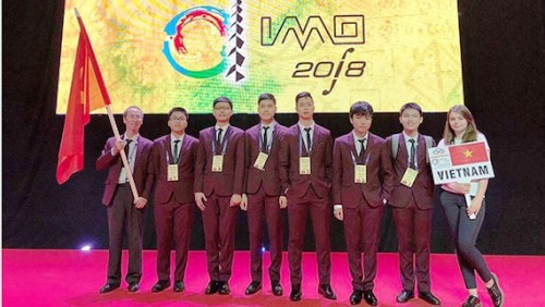 
6 thành viên trong đội tuyển thi Toán quốc tế Olympic 2018 đều đoạt giải. Ảnh: TL
