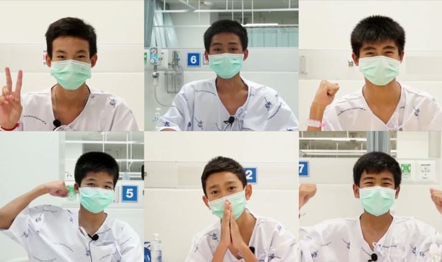 Các thành viên trong đội bóng Lợn Rừng đang được chăm sóc tại bệnh viện ở Chiang Rai (Ảnh: Sky News)