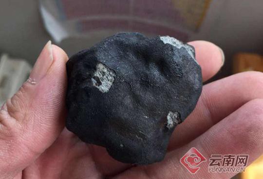 Đá thiên thạch xuất hiện ở tỉnh Vân Nam, Trung Quốc