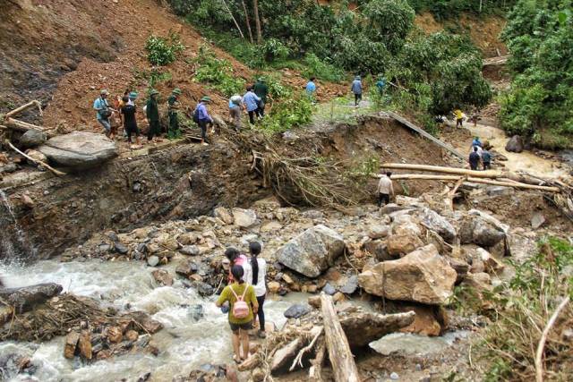 Ước tính thiệt hại trên địa bàn huyện Văn Chấn sau cơn bão số 3 khoảng 83 tỷ đồng. Ảnh: Thanh Lam