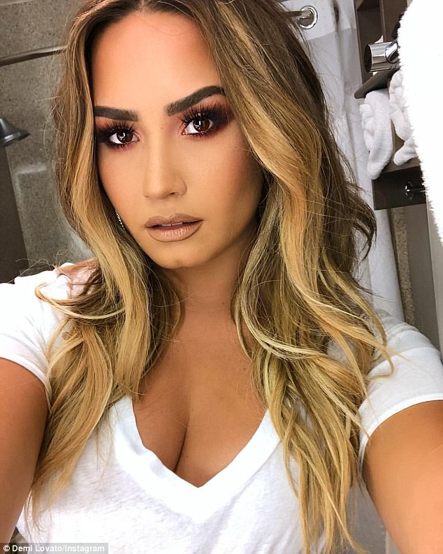 
Hình ảnh Demi Lavato selfie trên Instagram vào thứ Hai, ngày 23/7.
