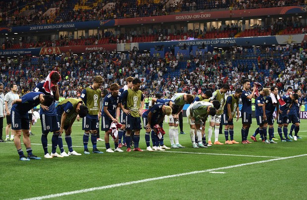 Các CĐV lẫn các cầu thủ Nhật Bản xứng đáng được gọi là niềm tự hào châu Á, có thể cạnh tranh sòng phẳng với những đội mạnh ở châu Âu hay châu Mỹ tại World Cup 2018. Dù thua trận, nhưng thầy trò HLV Nishino vẫn có quyền ngẩng cao đầu rời nước Nga.