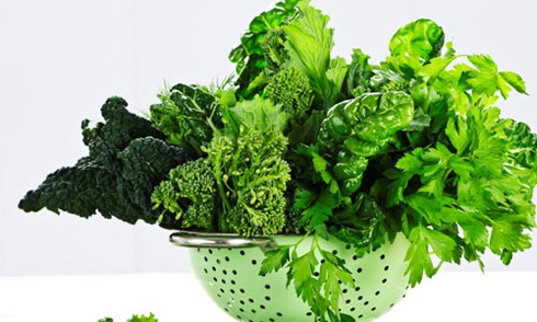 
Những loại rau lá xanh đậm sẽ giúp cải thiện cơn bốc hỏa
