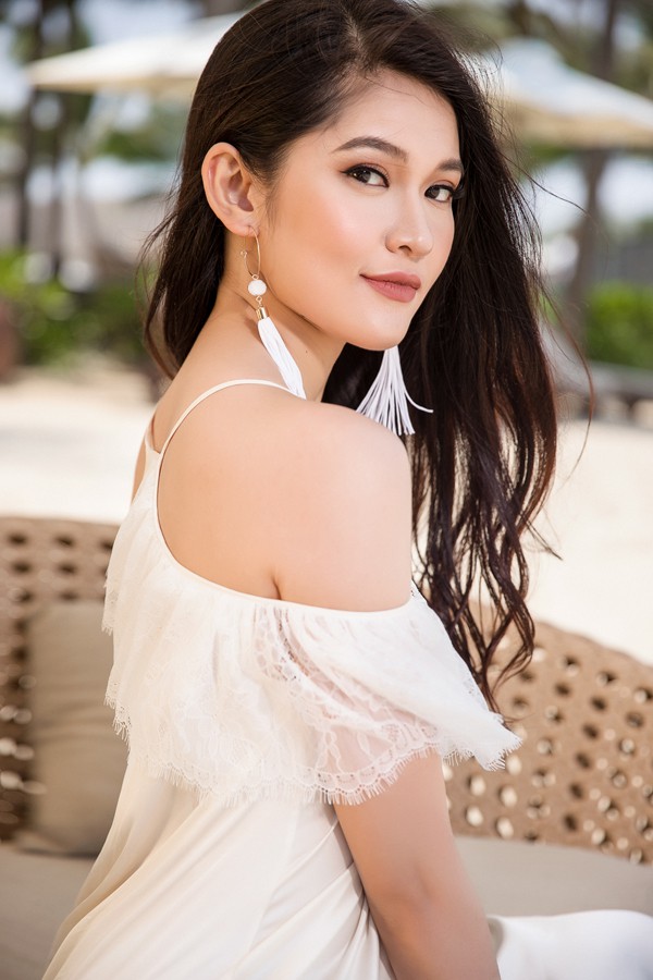 
Người đẹp Thùy Dung ngày càng sắc sảo và đẹp hơn thời điểm cô giành ngôi Á hậu 2 Hoa hậu Việt Nam 2016.

