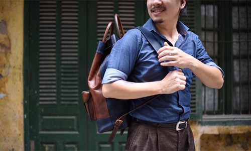 Chiếc ba l&ocirc; c&oacute; gi&aacute; 50 triệu đồng được anh Long ho&agrave;n thiện sau hơn 40 ng&agrave;y. Ảnh: Trọng Nghĩa.