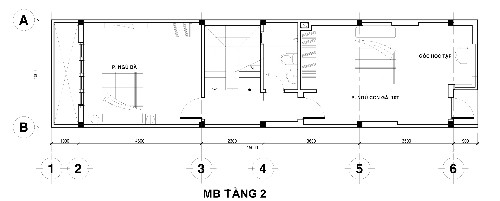 Tầng hai gồm phòng ngủ con gái và góc học tập của con ở phía trước. Tiếp đến là cầu thang, nhà vệ sinh và phòng ngủ của bà ở cạnh giếng trời.