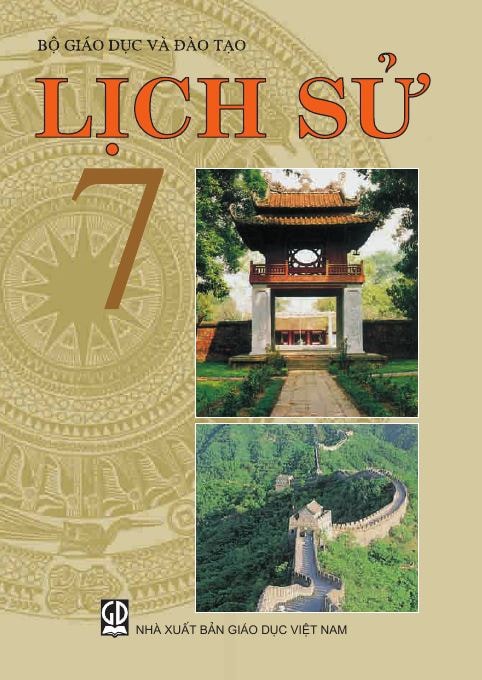 Bìa SGK Lịch sử lớp 7 có hình ảnh Vạn Lý Trường Thành (Ảnh: H. Phan)