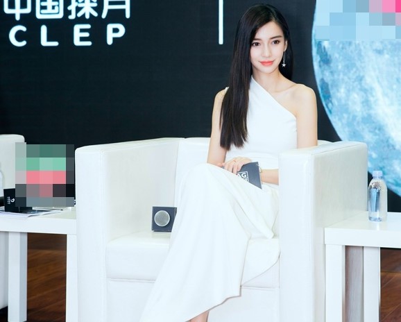 Angelababy luôn thuộc top sao nữ có thù lao cao nhất Trung Quốc.