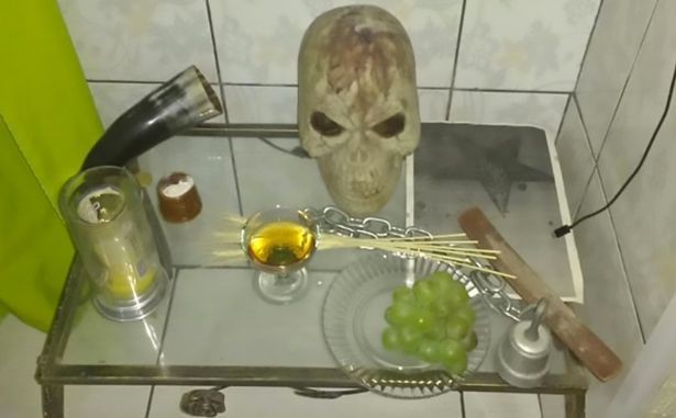 H&igrave;nh ảnh r&ugrave;ng rợn trong ng&ocirc;i nh&agrave; của cặp vợ chồng.