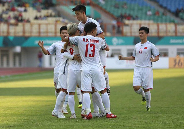 Olympic Việt Nam dẫn đầu bảng D môn bóng đá nam Asiad 2018 đầy thuyết phục khi đánh bại cả Pakistan, Nepal và Nhật Bản