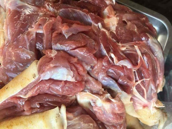 Loại thịt giá rẻ đang bày bán tràn lan trên thị trường liệu có phải thịt đà điểu?