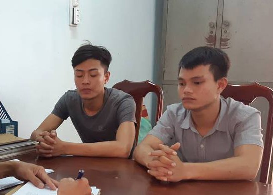 Hai nghi can tại cơ quan điều tra. Ảnh: Minh Lộc.