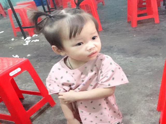 Mẹ ch&aacute;u My khẳng định ch&aacute;u kh&ocirc;ng thể n&agrave;o chạy đến s&ocirc;ng trong thời gian ngắn như vậy được. Ảnh GĐCC