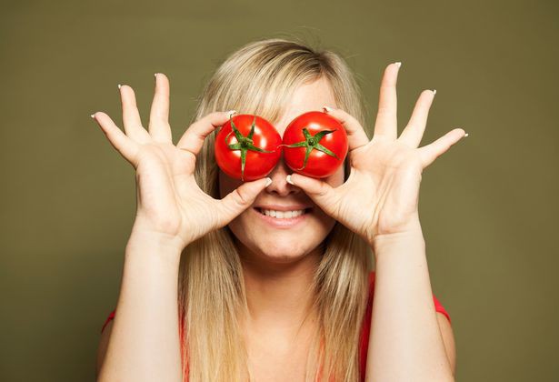 Tại sao nên ăn cà chua và ăn bao nhiêu là đủ để tránh mang bệnh? Đây là câu trả lời không phải ai cũng biết  - Ảnh 4.
