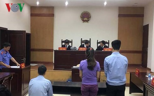 Quang cảnh phiên tòa.