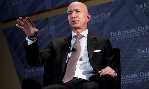 Jeff Bezos trong sự kiện tuần trước tại Washington. Ảnh: Reuters