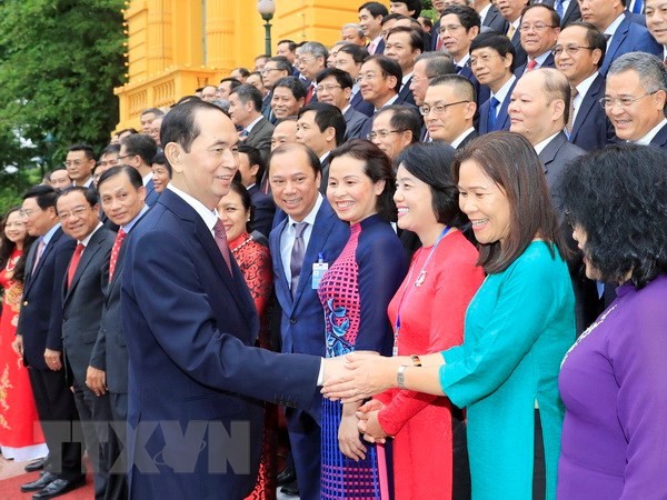 Chủ tịch nước Trần Đại Quang gặp mặt thân mật các Đại sứ, Trưởng Cơ quan đại diện ngoại giao Việt Nam ở nước ngoài. Ảnh: TTXVN.