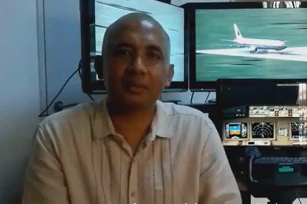 Cơ trưởng Zaharie Shah từng bị nghi là cố ý tự sát trên máy bay MH370 chở 239 người.