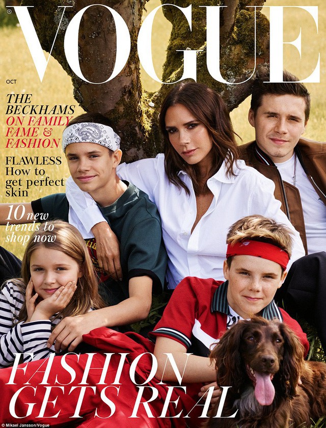 Ngày 3/9, tạp chí Vogue của Anh đăng tải bộ ảnh gia đình Beckham. Trang bìa tạp chí là hình ảnh hạnh phúc của Victoria, bốn người con thân yêu cùng chú chó cưng của gia đình. Đây là ấn phẩm đặc biệt kỷ niệm gần 20 năm chung sống hạnh phúc của gia đình nổi tiếng nhất nhì nước Anh này.