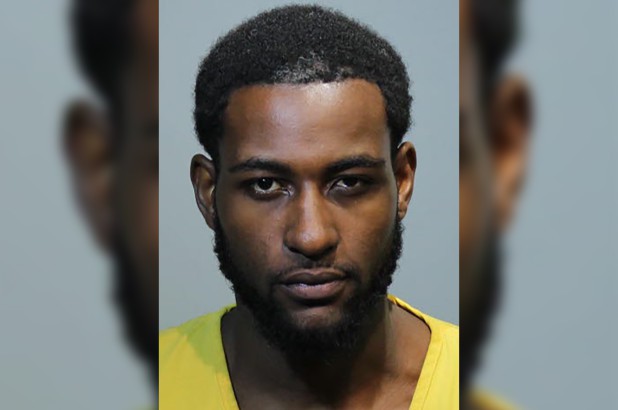 Djuan Lewis, 23 tuổi