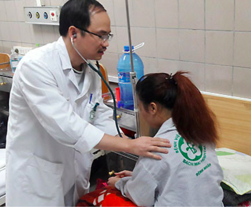 
Bệnh nhân bị ngộ độc ma túy đá đang điều trị tại Bệnh viện Bạch Mai. Ảnh: N.P
