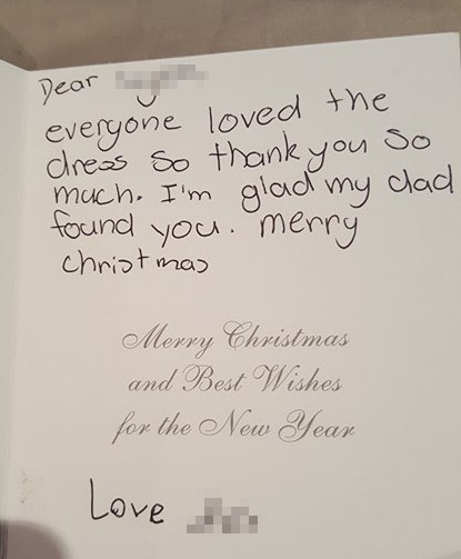 Tấm thiệp con của chồng tặng dịp Noel khiến chị Huyền xúc động.