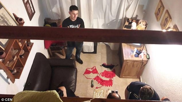 Điều khiến họ sốc hơn cả là một trong hai nạn nhân đã sinh con.