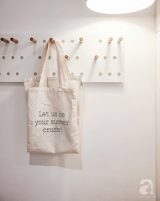 Góc treo đồ đơn giản, tinh tế, tiện dụng.