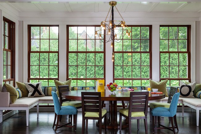 Không phải lúc nào những bộ bàn ăn cầu kỳ với nhiều chi tiết cũng là lựa chọn hàng đầu của các gia đình.