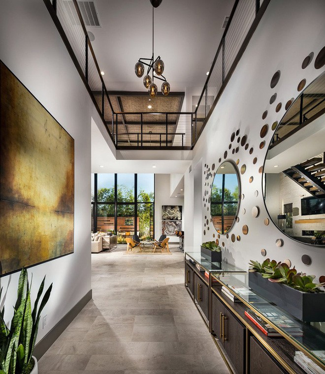 Chỉ thế này thôi cũng đủ cho bạn thấy được sự tinh tế và ánh mắt nghệ thuật của chủ nhân ngôi nhà rồi.