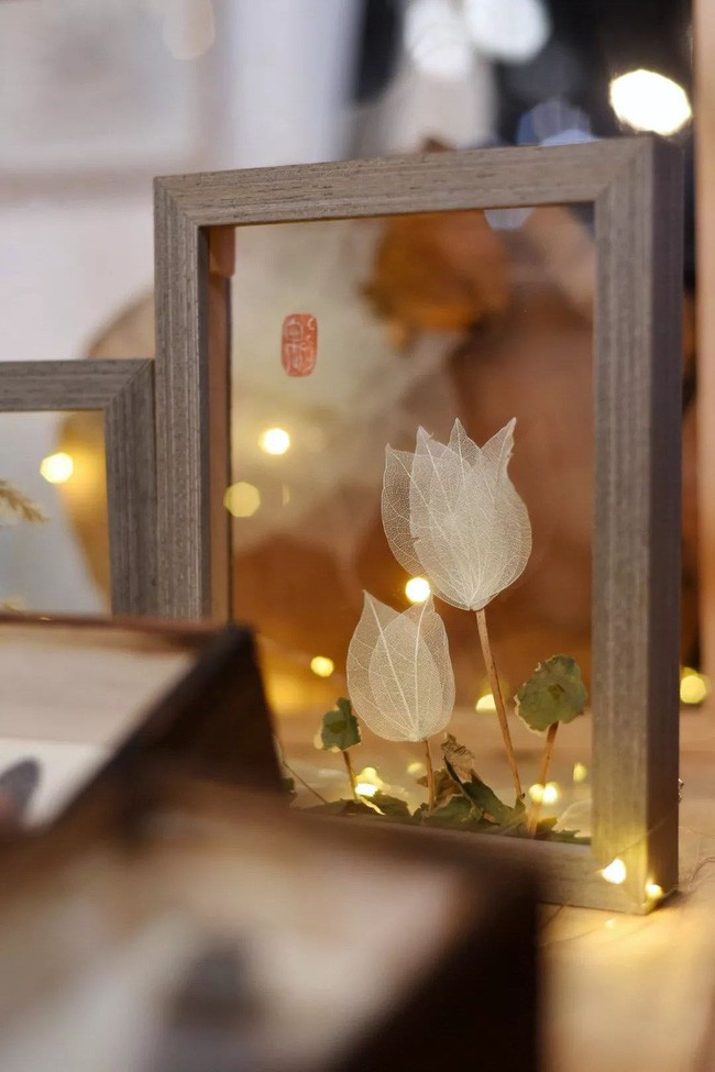 Những tác phẩm thật đẹp được anh tạo nên từ bàn tay khéo léo của mình.