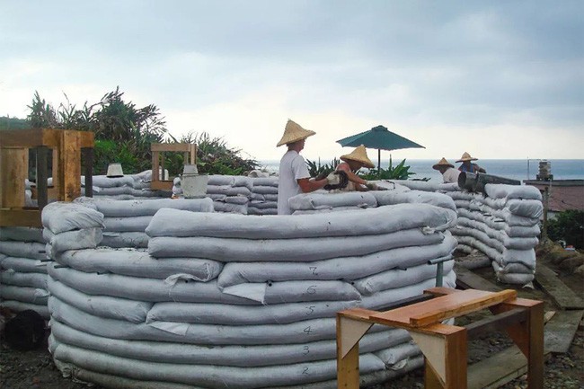 Quá trình xây dựng ngôi nhà mơ ước.