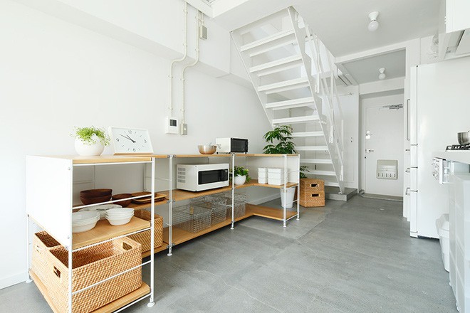 Lối đi ở giữa đủ rộng, chan hòa ánh sáng thuận tiện cho mọi hoạt động.