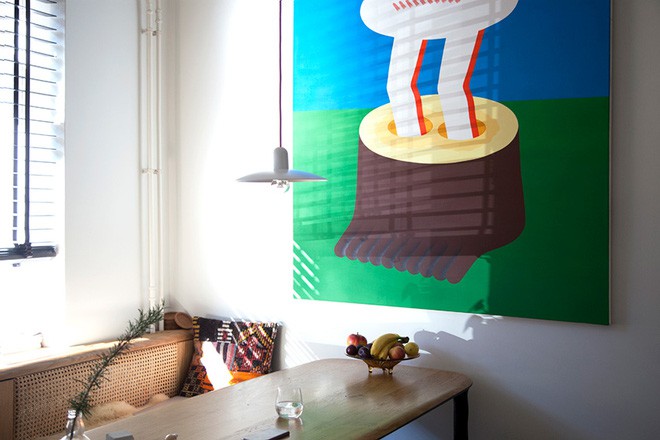 Góc ăn uống đẹp sinh động và thân thiện với những mảng màu quen thuộc.