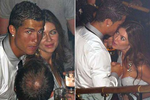 
Cristiano Ronaldo bị bắt gặp nói chuyện cùng Kathryn Mayorga vào năm 2009.
