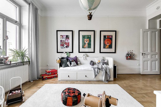 Dù lựa chọn phong cách thiết kế nội thất đi chăng nữa thì bạn cũng đừng quên dành riêng một không gian vui chơi thoải mái cho bé.