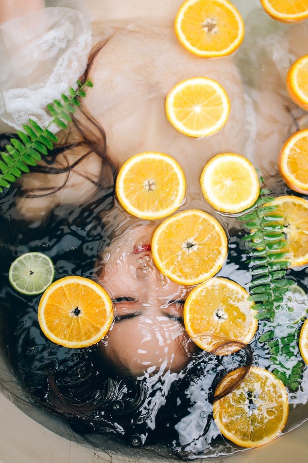 Thay thế nước cốt chanh bằng những sản phẩm nguyên chất, tinh khiết để trị thâm mụn.