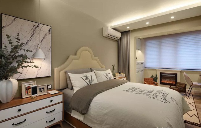 Ban công là không gian tràn ngập ánh sáng nhất, có thêm ánh sáng bên trong và mở ra quang cảnh tuyệt vời bên ngoài.