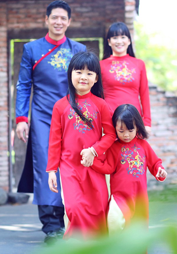 
Gia đình hạnh phúc của Bình Minh - Anh Thơ.
