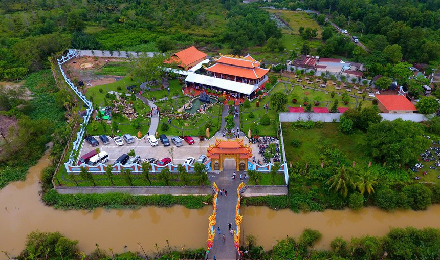 Tổng diện tích các công trình được cấp giấy phép xây dựng hơn 488 m2 gồm công trình cao một tầng rộng 197,6 m2, công trình cao hai tầng có tổng diện tích sàn xây dựng hơn 290 m2. Ảnh: Zing