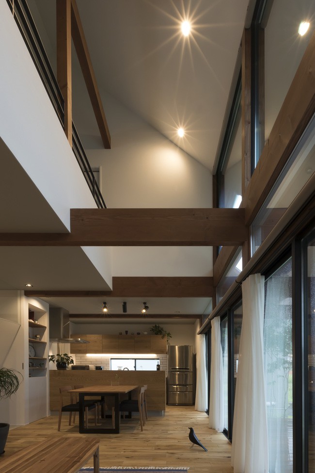 Không gian bếp ăn nhỏ nhưng ấm cúng và tiện nghi.