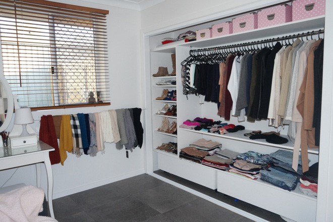 Nơi đây được cô thỏa sức sắp xếp đồ đạc cá nhân của riêng mình.