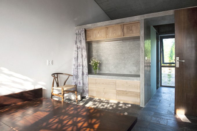 Những ngày lễ, ngôi nhà là nơi hội tụ của những đứa con, đứa cháu đi xa trở về. Vì thế nhà có nhiều không gian linh hoạt để cho đại gia đình sum họp, ở lại.