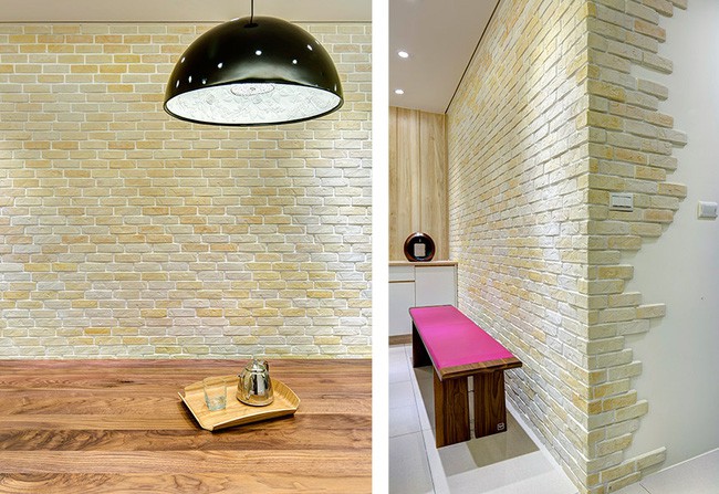 Gạch 3D màu be nổi bật trên nền tường sơn.