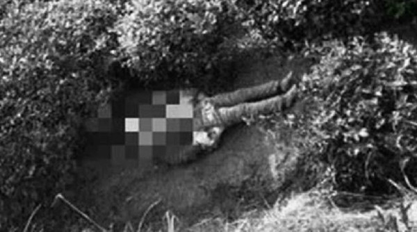 Vào ngày 12/1 vừa qua, một người đàn ông họ Hoàng bàng hoàng phát hiện một cái xác bị chôn tại vườn chè ở huyện Kim Trại, tỉnh An Huy (Trung Quốc).