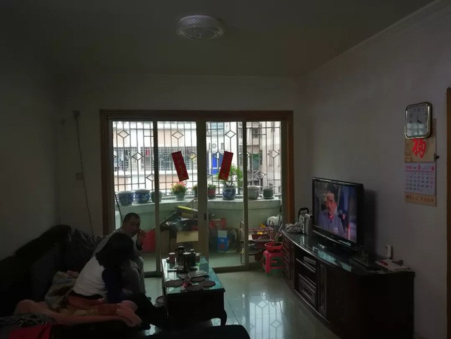 Thiết kế có phần đơn giản này khiến chủ nhân của căn hộ sau nhiều năm sử dụng sinh nhàm chán.