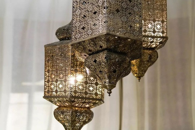 Đèn chùm theo phong cách Marocco.